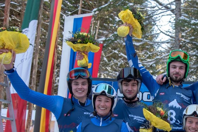Sportrodeln ist nicht nur Einzelsport. Erst mit Teamarbeit schafft man Bestleistungen. Hier das erfolgreiche Team Italien an der WM 2021 in Hopfgarten. Bild: Grubertechnik.com
